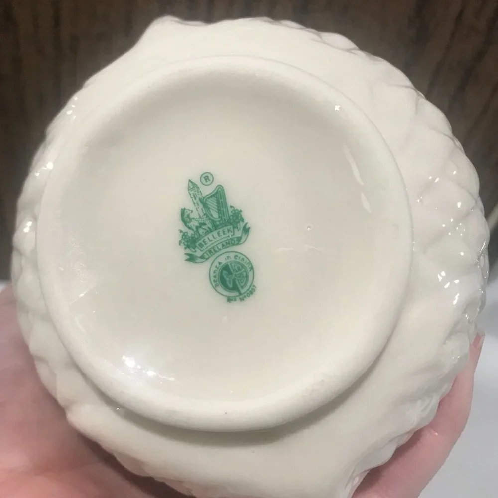 Belleek Ireland Porcelain Thistle Flower Vase 5.25